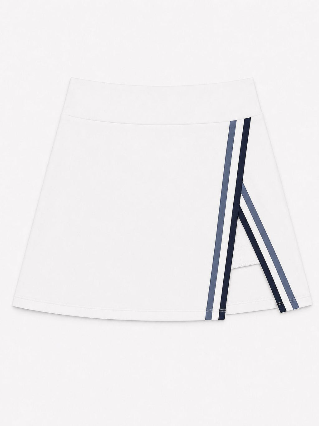Beyond Court Momentum Skirt in White / Oxford Navy