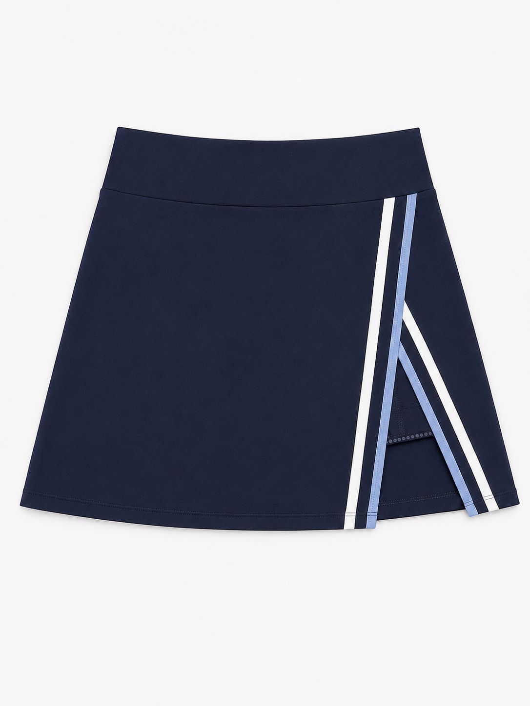 Beyond Court Momentum Skirt in Oxford Navy / White