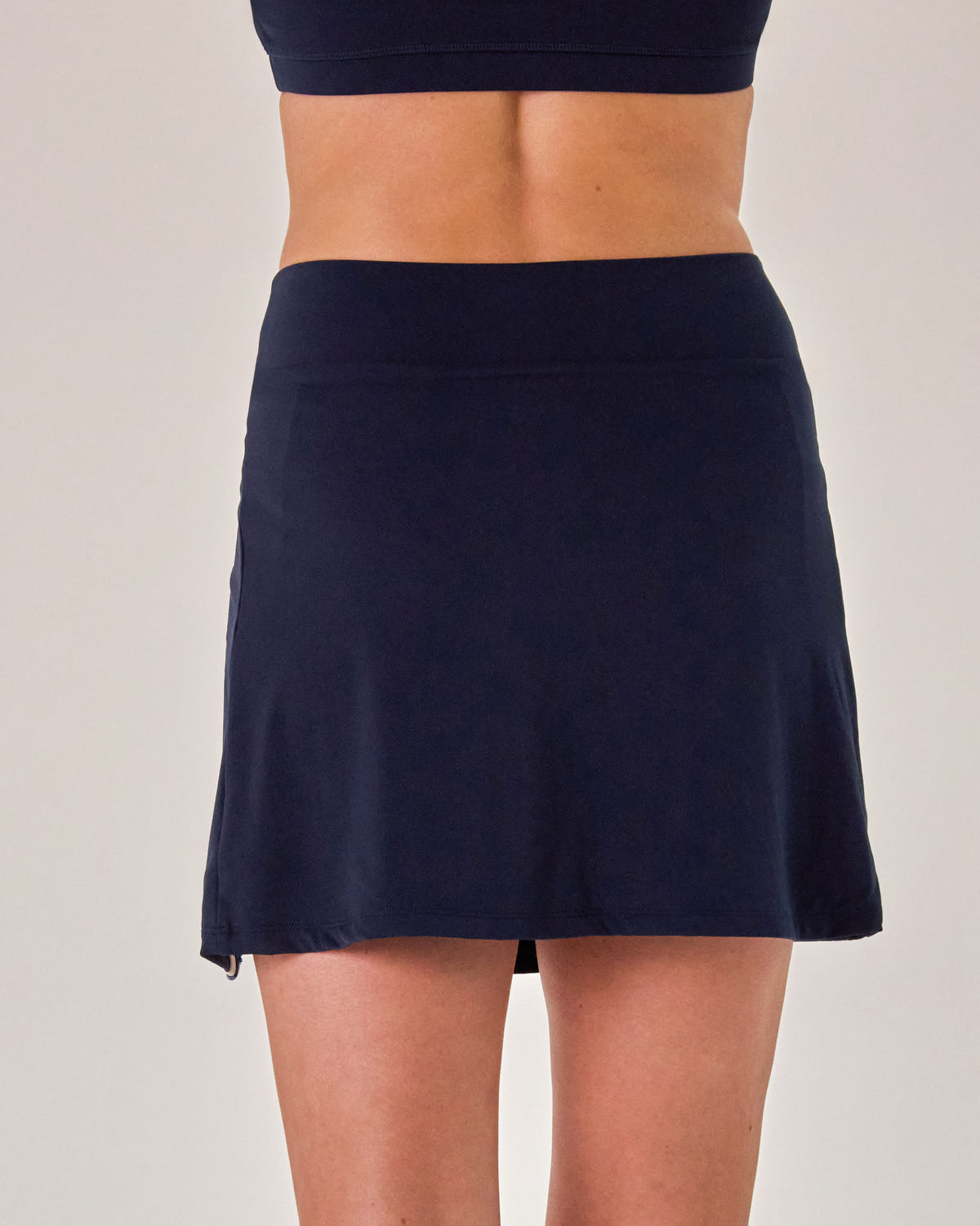 Beyond Court Momentum Skirt — crop back in Oxford Navy