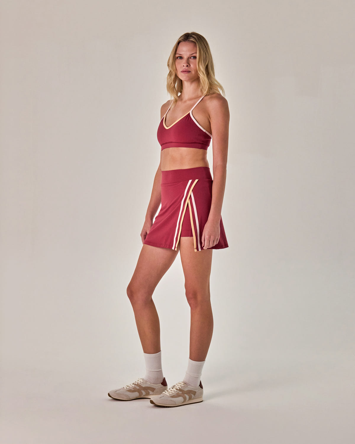 Beyond Court Elle Bra — full side in Garnet