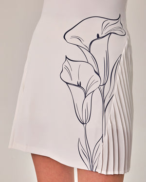 Beyond Court Calla Pleated Dress — detail print in White